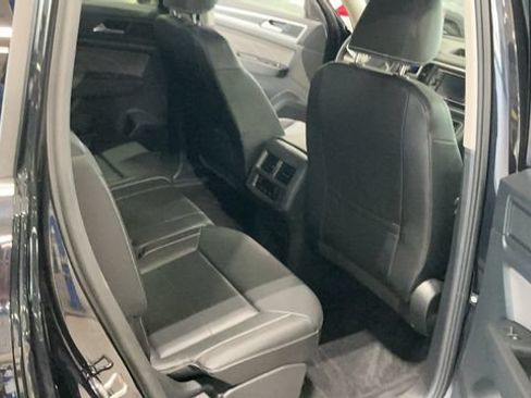 Used 2023 Volkswagen Atlas SE AWD/4WD image 15