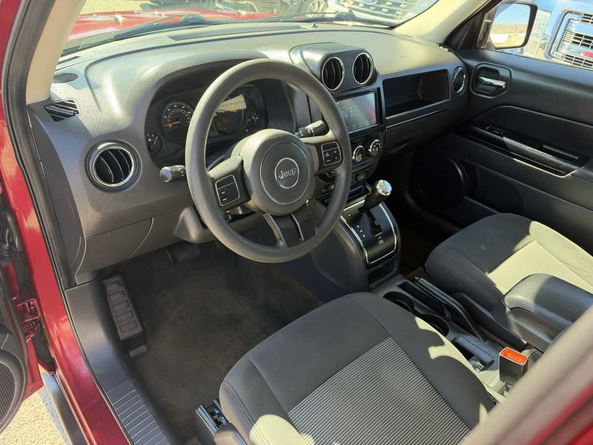Used 2016 Jeep Patriot Sport w/ Power Value Group AWD/4WD image 9