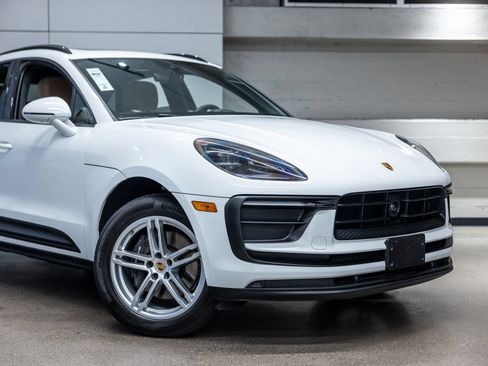Used 2024 Porsche Macan AWD/4WD image 15