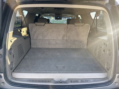 Used 2018 Chevrolet Suburban Premier image 35