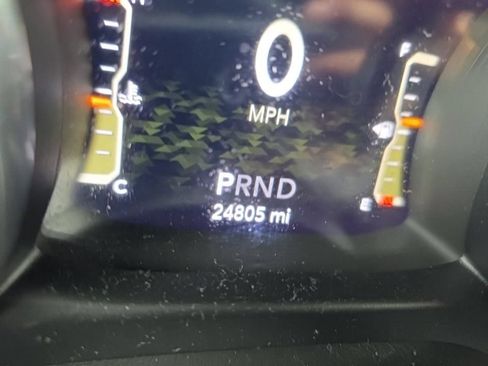 Used 2022 Jeep Wrangler Unlimited Sahara AWD/4WD image 6