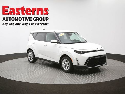 Used 2025 Kia Soul LX w/ LX Technology Package FWD image 49