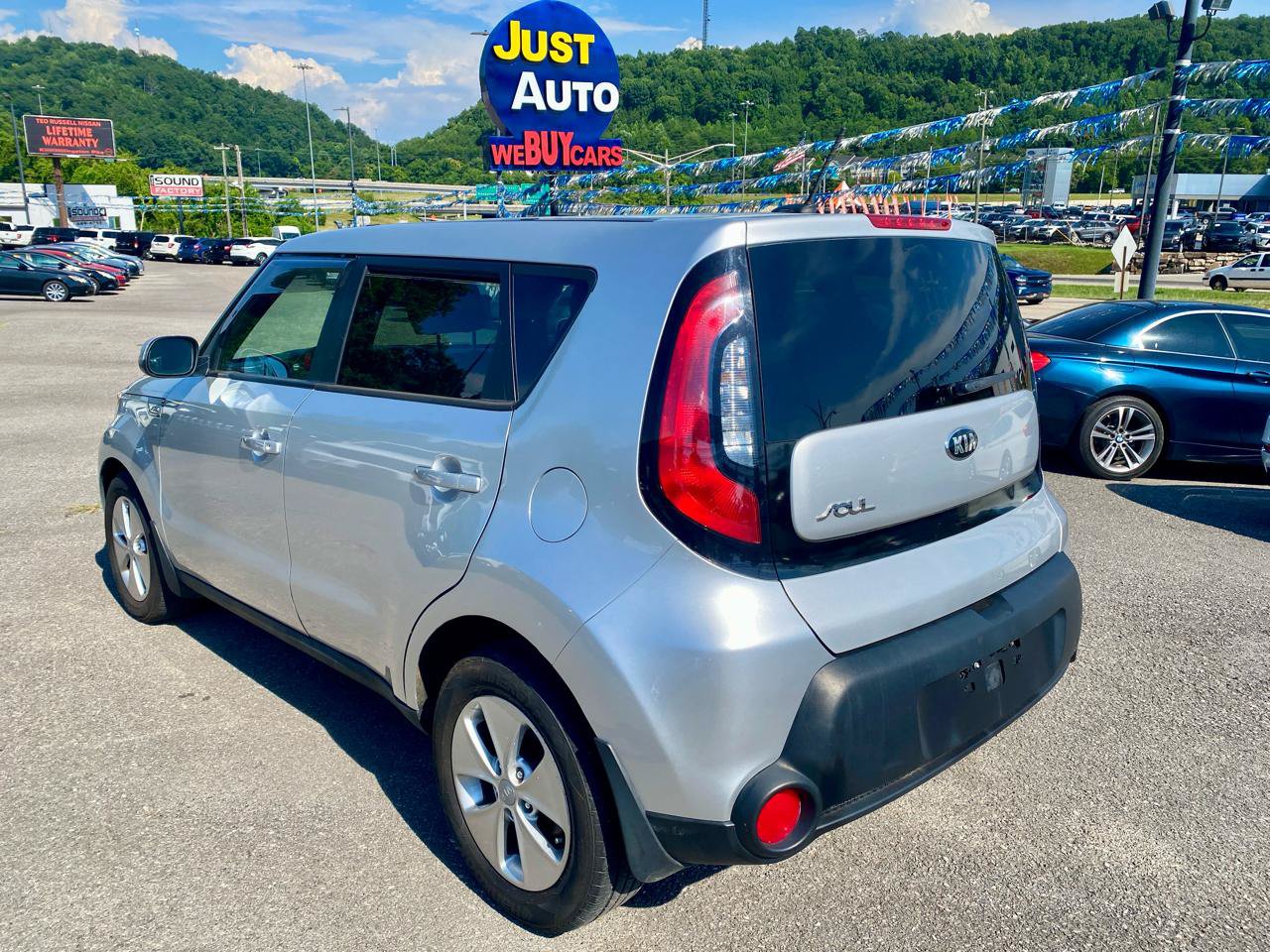 Used 2015 Kia Soul FWD image 5