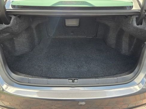 Used 2016 Toyota Avalon Touring image 12