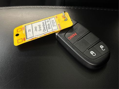 Used 2020 Jeep Grand Cherokee Altitude image 42