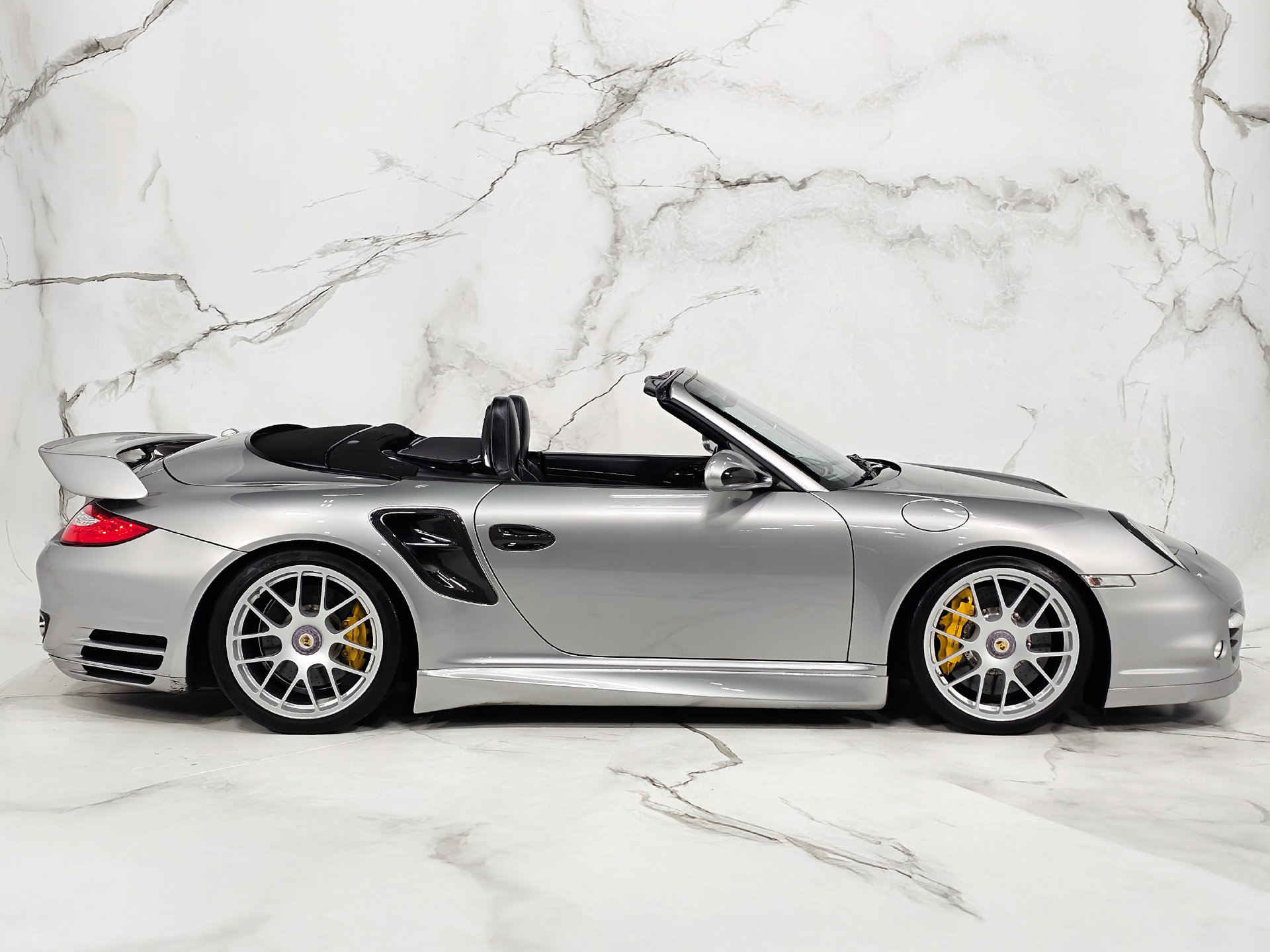 Used 2011 Porsche 911 Turbo S AWD/4WD image 35