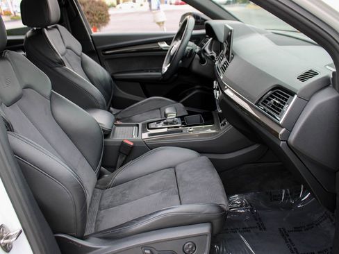 Used 2021 Audi SQ5 Premium Plus w/ Premium Plus Package image 21