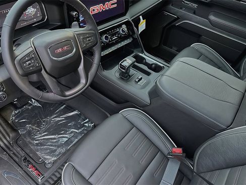 Used 2024 GMC Sierra 1500 AT4X image 8