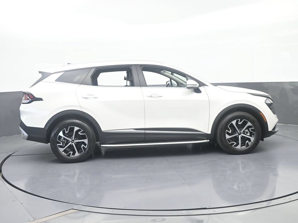 Used 2023 Kia Sportage EX AWD/4WD image 7