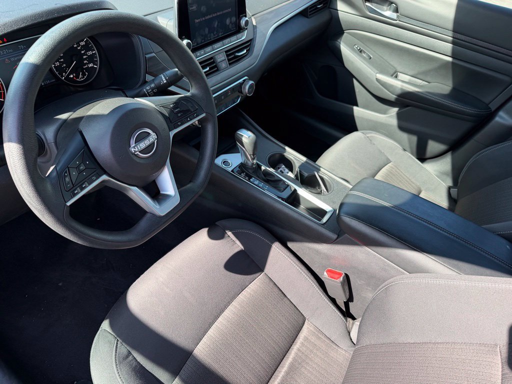 Certified 2025 Nissan Altima 2.5 SV FWD image 13