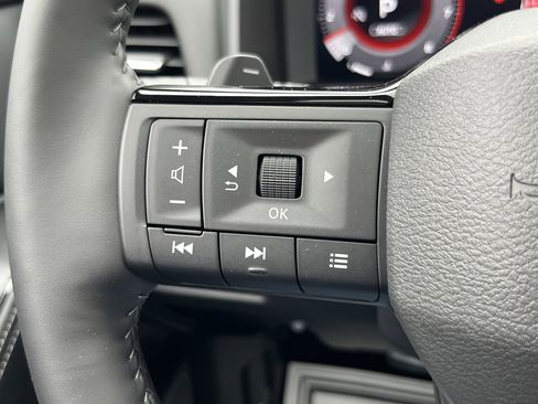 Used 2025 Nissan Rogue SL w/ Tech Package AWD/4WD image 26