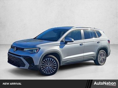 Used 2025 Volkswagen Taos SE