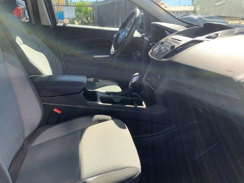 Used 2018 Ford Escape SE w/ Ford Safe & Smart Package image 13