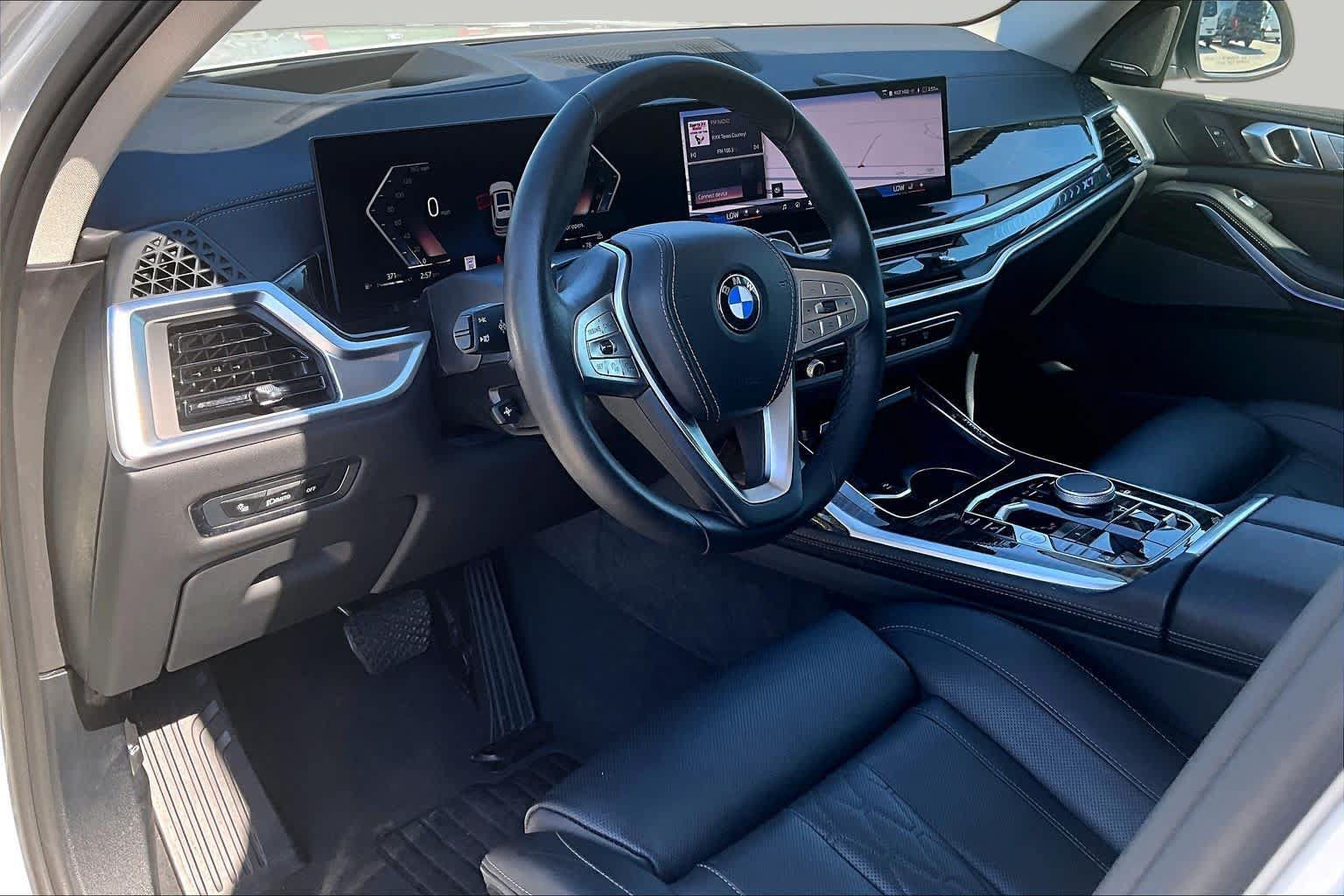 Used 2026 BMW X7 xDrive40i AWD/4WD image 16