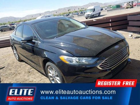 Used 2017 Ford Fusion SE FWD image 1