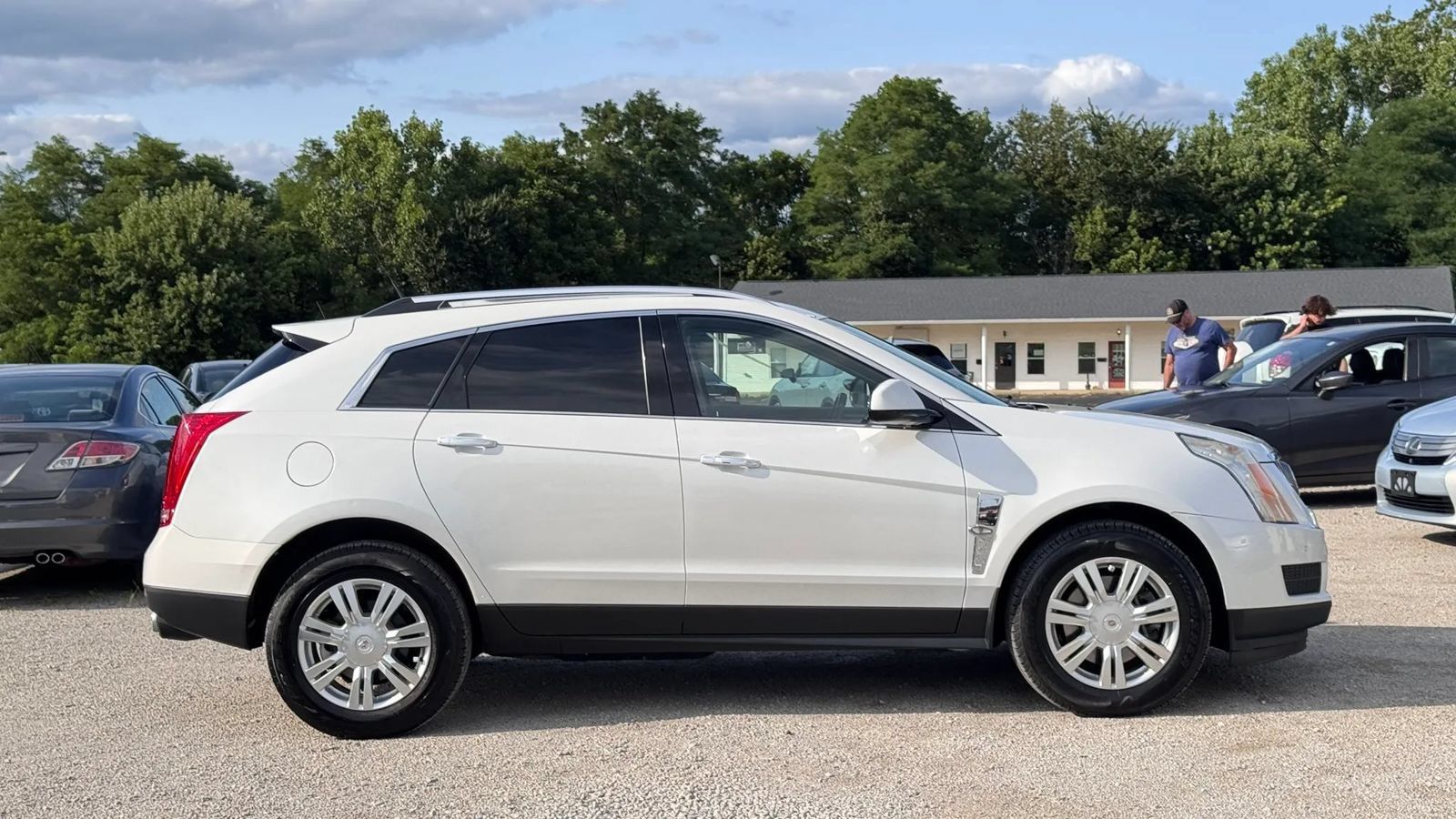 Used 2011 Cadillac SRX Luxury AWD/4WD image 8