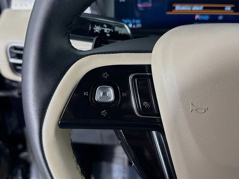 Used 2025 Lincoln Corsair FWD w/ Equipment Group 101A image 14