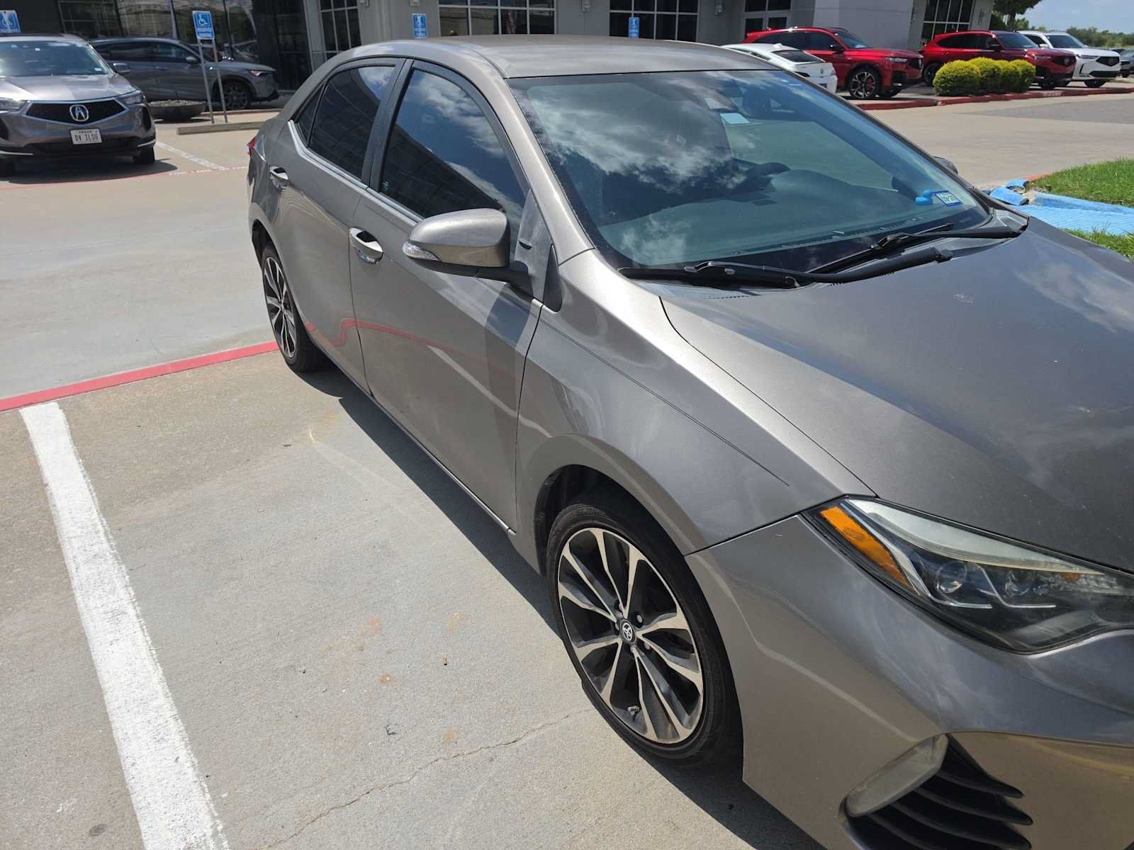 Used 2017 Toyota Corolla L FWD image 3