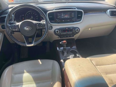 Used 2016 Kia Sorento EX w/ EX Premium Package FWD image 16
