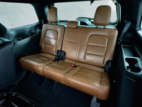 Used 2019 Lincoln Navigator Reserve w/ Cargo Package AWD/4WD image 31