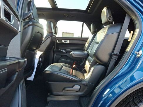 Used 2020 Ford Explorer XLT w/ Equipment Group 202A AWD/4WD image 13