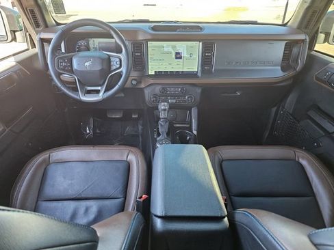 Certified 2024 Ford Bronco Outer Banks image 8