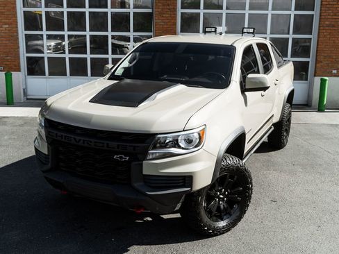 Used 2021 Chevrolet Colorado ZR2 w/ ZR2 Dusk Special Edition AWD/4WD image 2