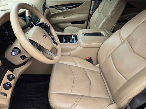 Used 2019 Cadillac Escalade ESV Platinum AWD/4WD image 13