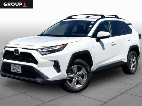 Used 2024 Toyota RAV4 XLE w/ Convenience Package FWD image 1