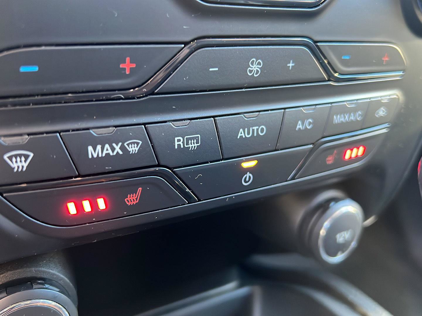 Used 2019 Ford Ranger XLT w/ Equipment Group 302A Luxury AWD/4WD image 14