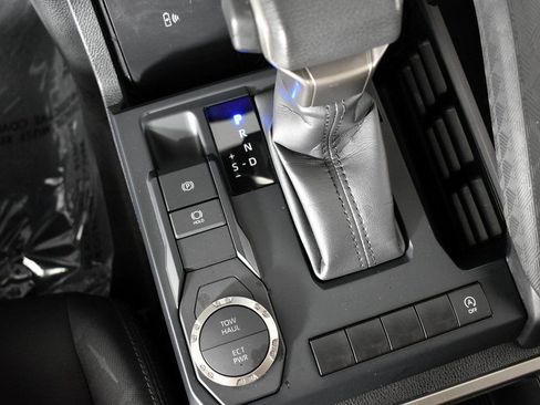 Used 2024 Toyota Tacoma SR5 w/ SR5 Upgrade Package image 32