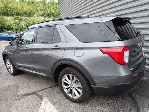Used 2024 Ford Explorer XLT w/ Equipment Group 202A AWD/4WD image 4