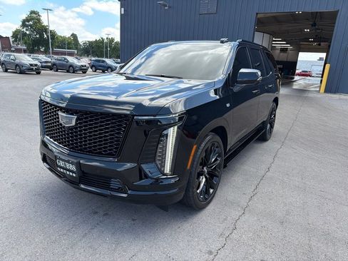 Used 2026 Cadillac Escalade Platinum Sport AWD/4WD image 1
