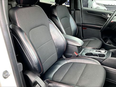 Used 2023 Ford Escape ST-Line Select AWD/4WD image 24