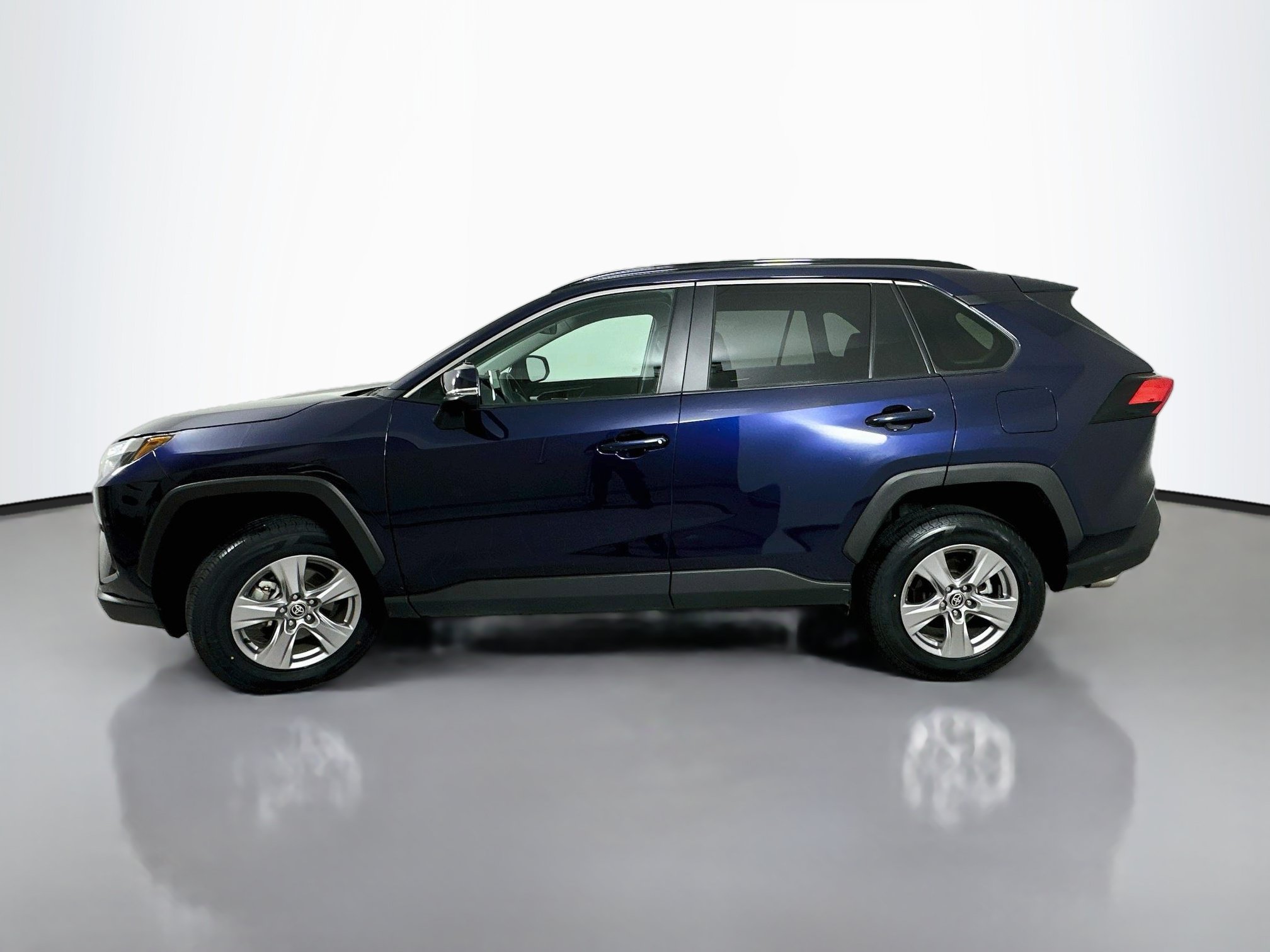 Certified 2025 Toyota RAV4 XLE AWD/4WD image 4
