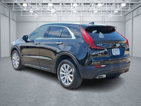 Certified 2023 Cadillac XT4 Luxury w/ Cold Weather Package AWD/4WD image 8
