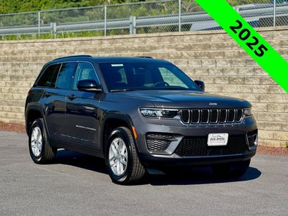 New 2025 Jeep Grand Cherokee Laredo