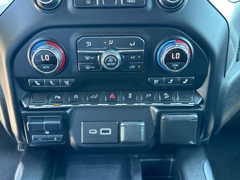 Used 2021 Chevrolet Silverado 1500 LTZ w/ LTZ Convenience Package II AWD/4WD image 13