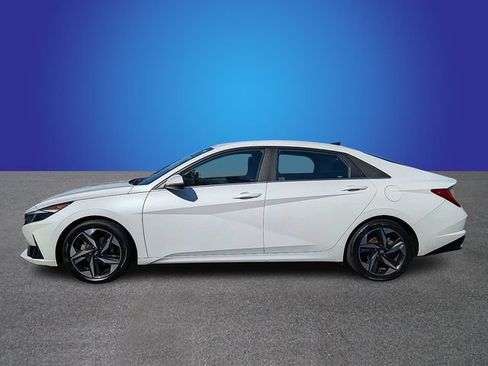 Used 2022 Hyundai Elantra SEL w/ Convenience + Premium Package FWD image 2