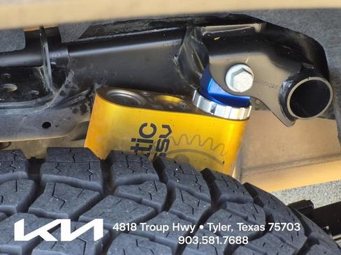 Used 2024 Chevrolet Colorado ZR2 w/ ZR2 Convenience Package III AWD/4WD image 8