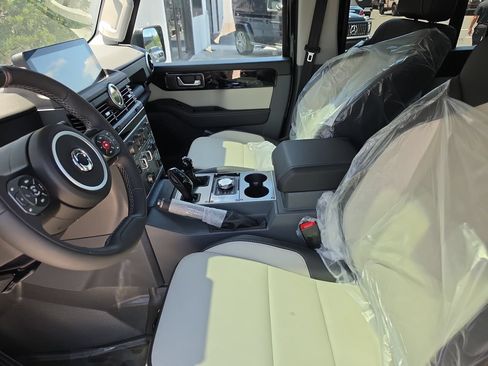 Used 2025 INEOS Grenadier AWD/4WD image 18