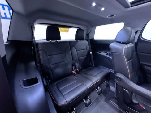 Used 2023 GMC Acadia AT4 w/ Preferred Package AWD/4WD image 40