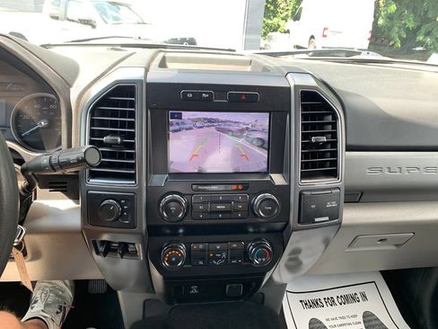 Used 2022 Ford F250 XLT AWD/4WD image 11