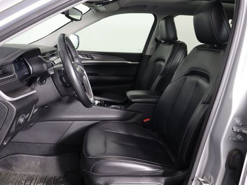 Used 2022 Jeep Grand Cherokee Limited AWD/4WD image 14