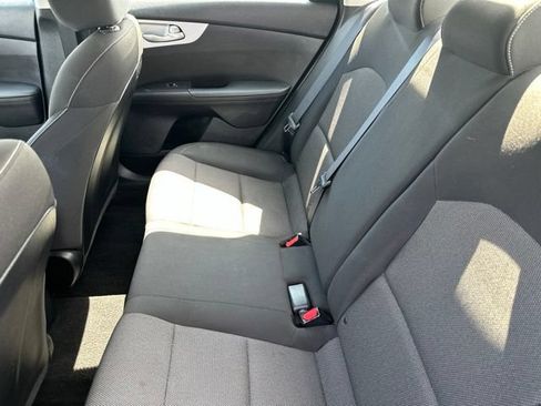 Used 2023 Kia Forte LXS FWD image 8