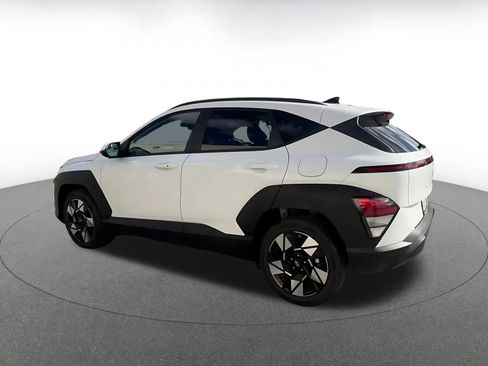 Used 2025 Hyundai Kona SEL image 9