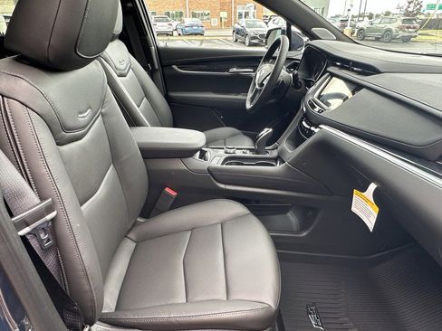 New 2025 Cadillac XT5 Premium Luxury w/ LPO, Floor Liner Package image 14