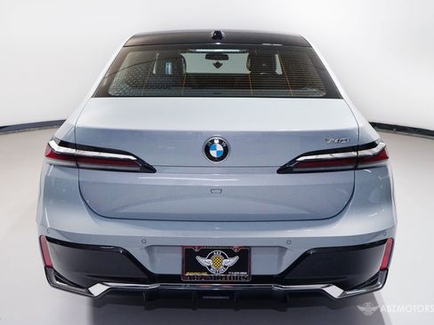 Used 2024 BMW 740i RWD image 7
