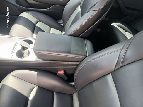 Used 2022 Tesla Model 3 Long Range AWD/4WD image 4
