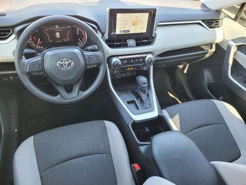 Used 2025 Toyota RAV4 XLE image 15